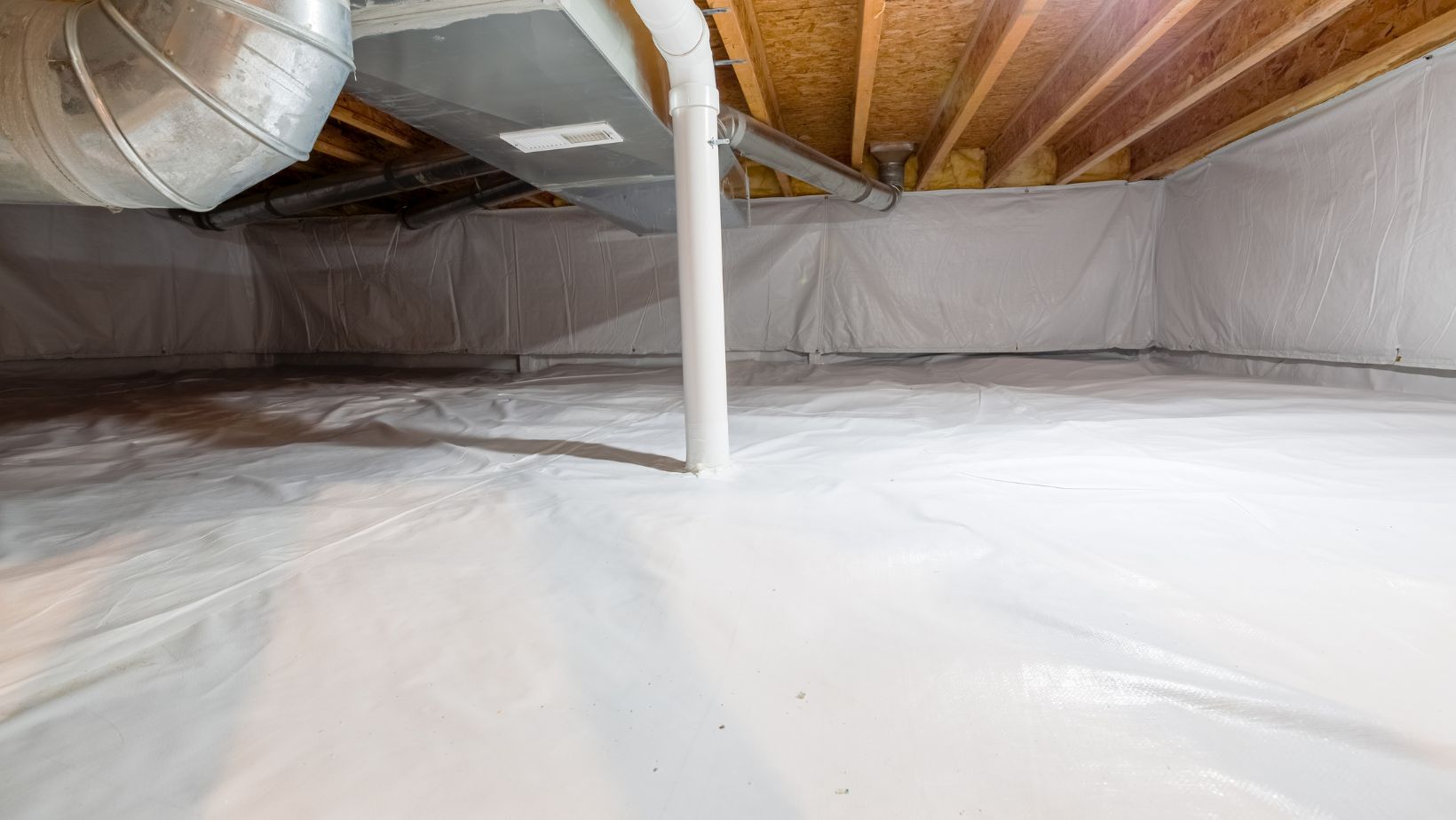 Professional crawlspace encapsulation services – sealed crawlspace for improved moisture control and energy efficiency.